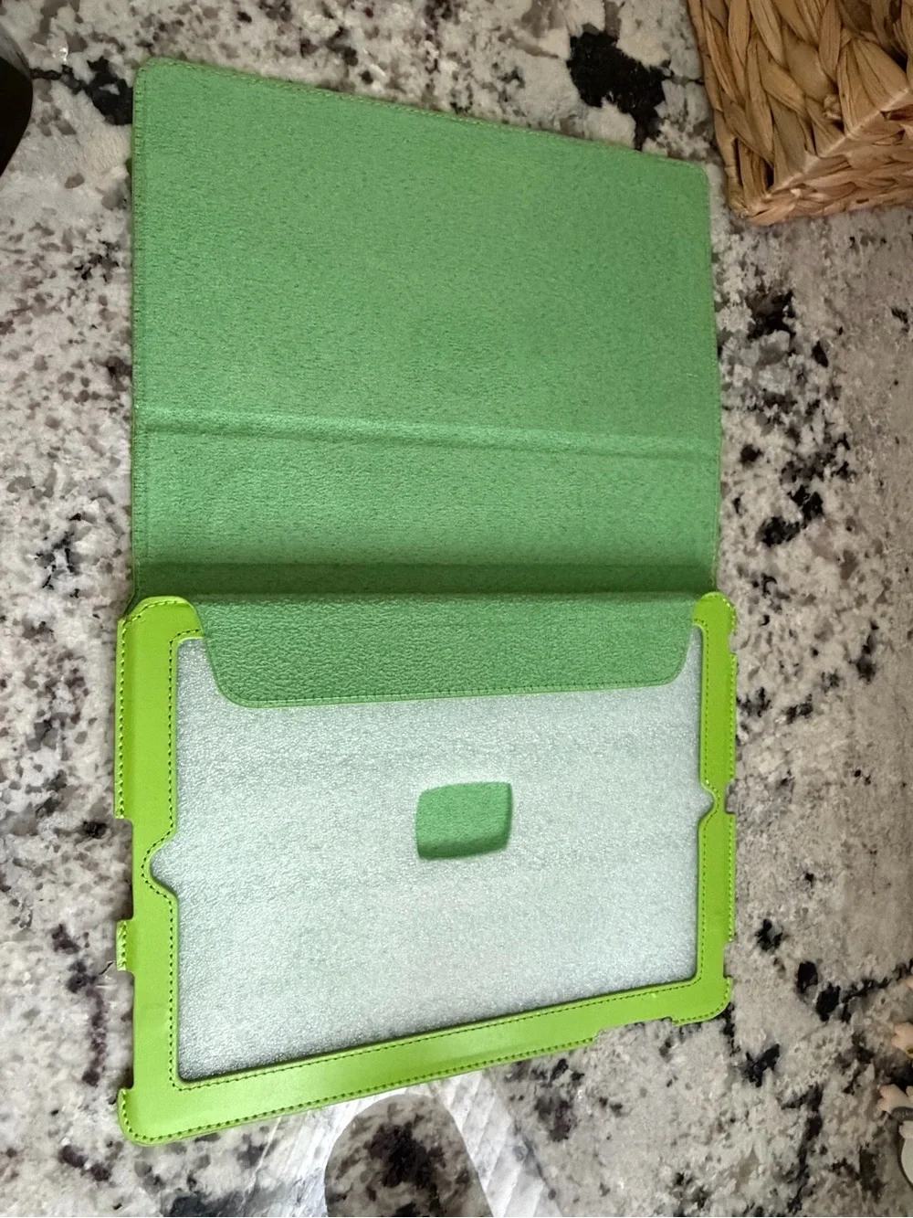 iHome Lime Green iPad Color Guard Screen Protector & iConnect 5ft Charge Cable